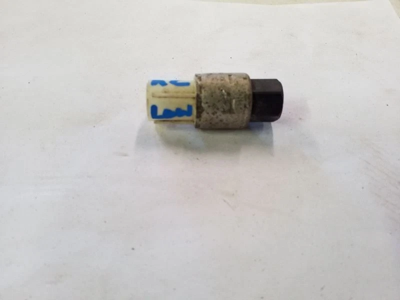 Interruptor de presión de aire acondicionado 5,4 L 5,4 6,8 L 6,8 L se adapta a 99 00 01 02 03 04 Ford F250 F350 Foto 4 de 4