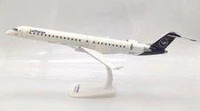 PPC 1/100 LUFTHANSA CRJ 900 (PLASTIC SNAP-FIT MODEL)