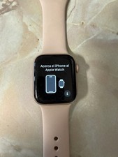 Apple Watch Series 4 40mm GPS - Gold Aluminium Case with Pink Sand Sport Band