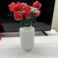 3D Printed Lego Vase with Lego Roses!