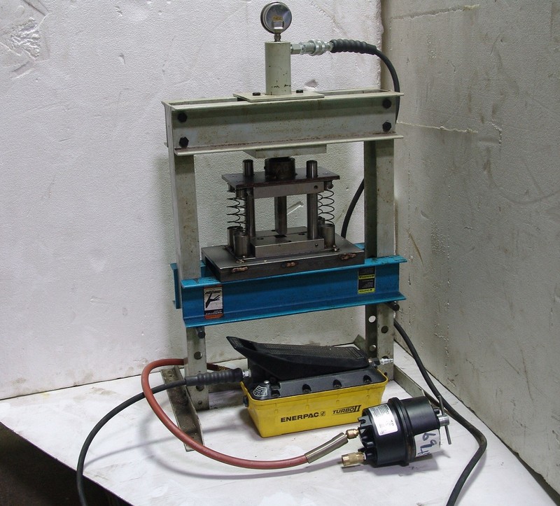 Dake hydraulic press Enerpac PATG1102N