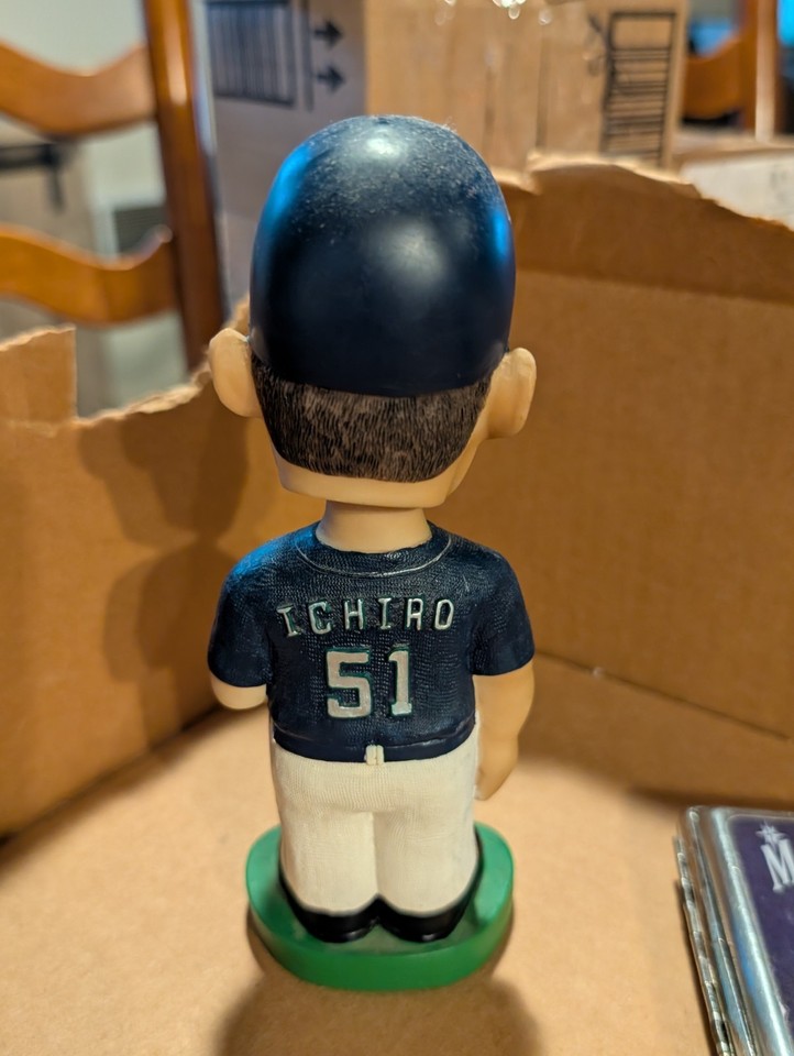 vintage lot Seattle Mariners memorabilia*Ken Griffey Jr* Ichiro* Ken