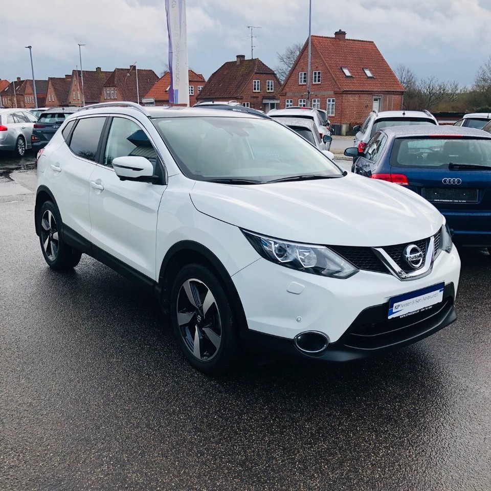B1049 nissan qashqai