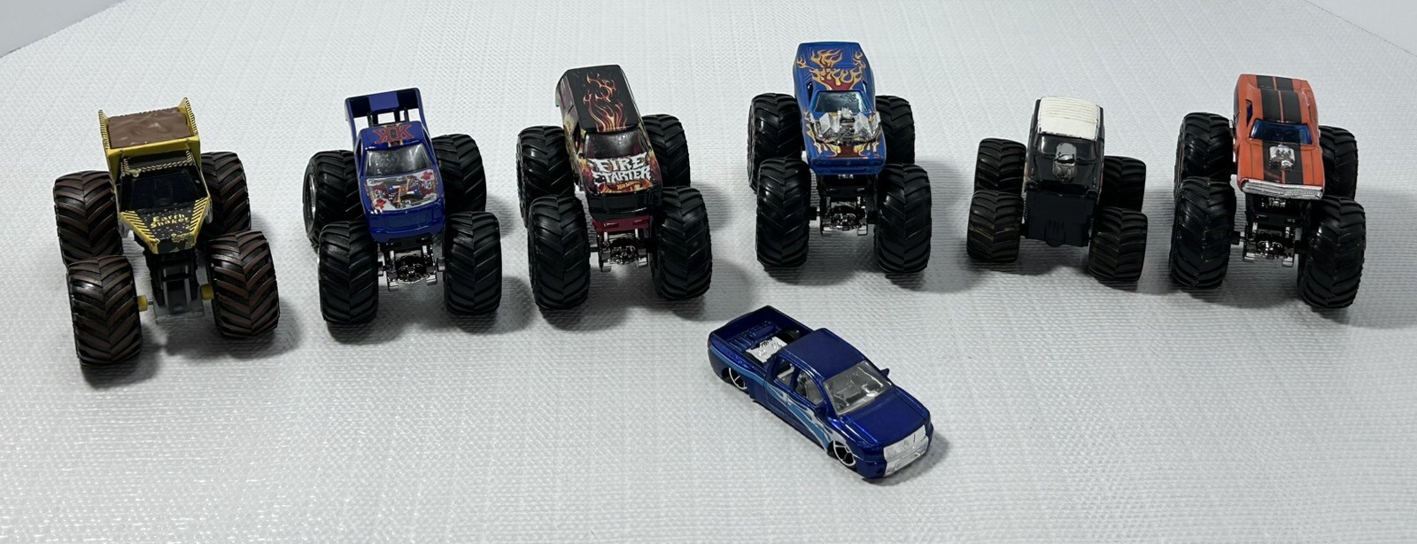 Pre Loved Set Of 7 Hot wheel Monster Jam Play Truck Toys