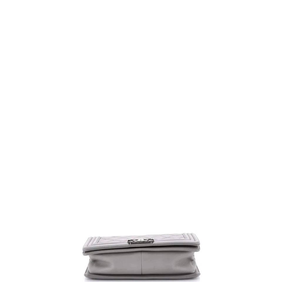 Bolso Chanel Boy con Solapa Acolchado Piel de Cordero Antiguo Mediano Foto 4 de 4