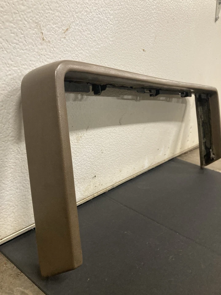 Bisel de tablero suburbano Chevy GMC C1500 K1500 1988-1994 BRONCEADO OEM Foto 2 de 4