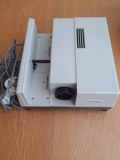 Boots TH150A automatic slide projector