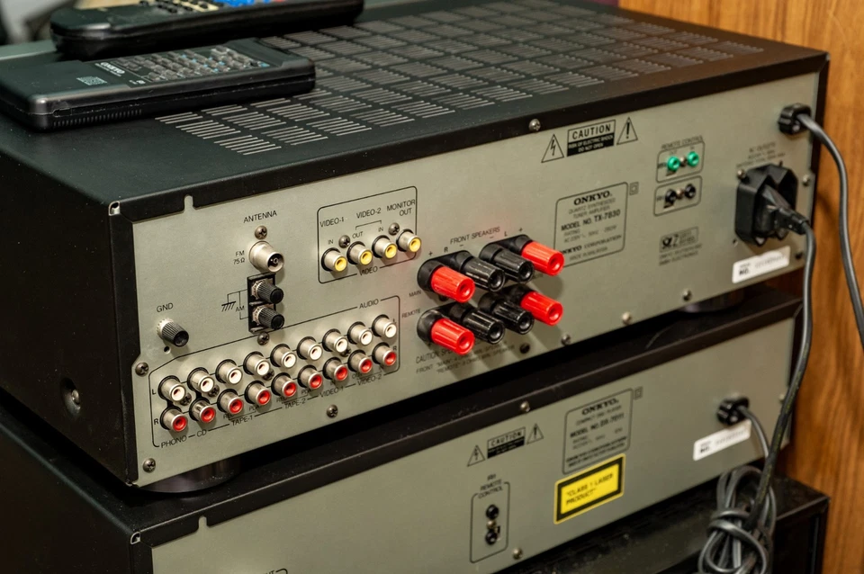 Onkyo R1 TX 7830 mit generischer FB - Bild 2 von 4