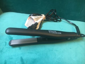 Babyliss Pro Titanium Negra Características | Online www.jardimartimoniz.pt