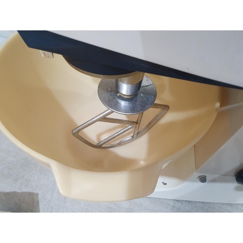 Kenwood Chef A701A Mixer da appoggio bianco blu con cavo 450W con attacco tritatutto A720 - Foto 6 di 22
