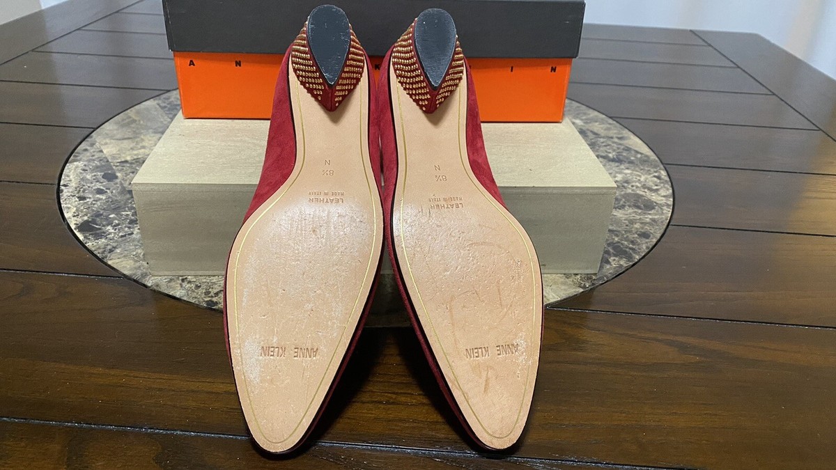 VTG Anne Klein Suede Red Pumps Shoes SZ 8.5N Gold Studs Made In Italy VTG Anne Klein Suede Red Pumps Shoes SZ 8.5N Gold Studs Made In Italy