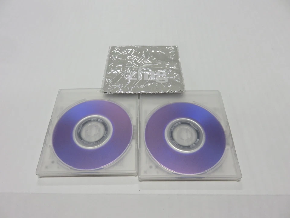 Panasonic 32x Optical Zoom Camcorder W/ 2 Discs/Cords/Microfiber/Manual/Adaptor - Image 4 of 4