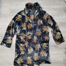 Boys Star Wars Baby Yoda Robe - Size 8. B16-C1461