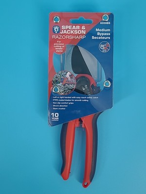 Spear and Jackson Razorsharp Advantage Medium Bypass Secateurs