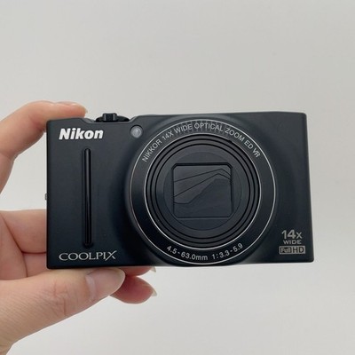 Nikon COOLPIX S8200 Compact Digital Camera 16.1MP 14x Optical Zoom