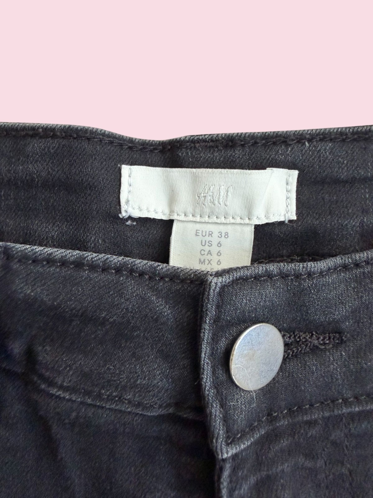 H&M Women's Black Cuffed Denim Shorts Size US 6 thumbnail 5