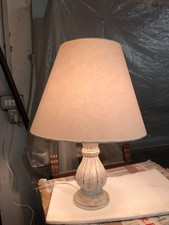 Lampada stile Shabby Chic da tavolo con paralume  base legno lume 1 luce