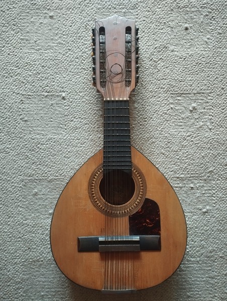 BANDURRIA TELESFORO JULVE