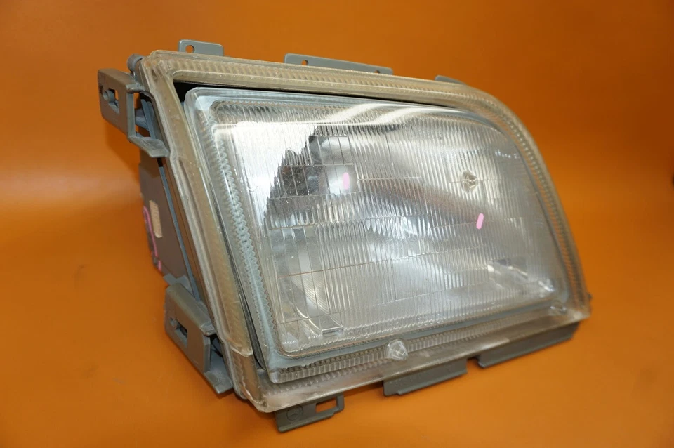 FARO DERECHO MERCEDES BENZ SL550 1994 1995 1996 1997 1998 1999 2000 2001 2002 Foto 3 de 4