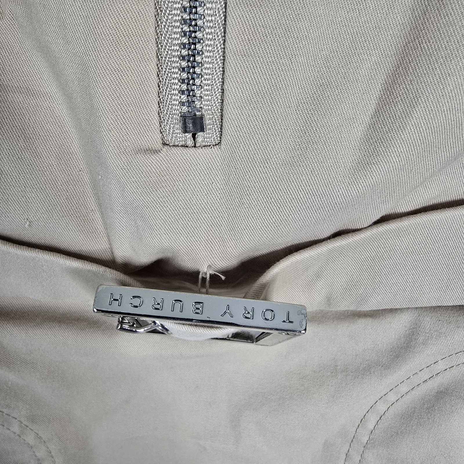 Abito tubino Tory Burch senza maniche mezza zip con cintura davanti taglia 10 marrone neutro