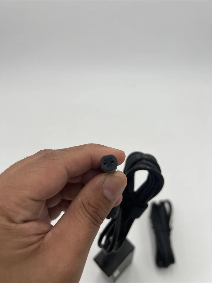 Adaptador de CA Universal Targus APA32US Cable de Alimentación 90W Foto 3 de 4