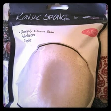 New Konjac Sponge by Feather Stone Large pink Exfoliates WO41
