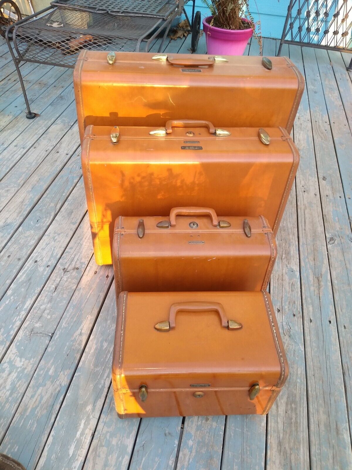 Vintage 1940's 4-piece Samsonite Brown Leather  Hard Shell Luggage Set with Keys