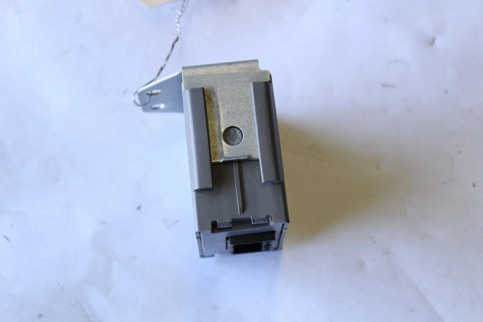 2003-2005 TOYOTA CELICA GT GT-S AT CRUISE CONTROL ACTUATOR UNIT MODULE J850 - Image 3 of 4