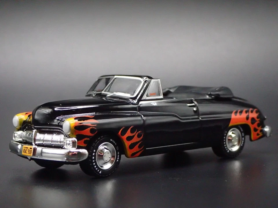 1949 Mercury & 1948 Ford De Luxe Grasso Legacy Set 1:64 Scala Modellino Auto - Immagine 3 di 4