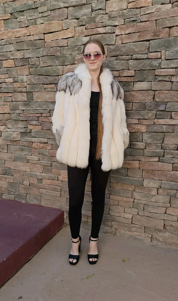 GENUINE RICH SAGA SHADOW FOX FUR COAT JACKET WOMEN'S SZ S LUSH THICK PELTS - Image 2 of 4