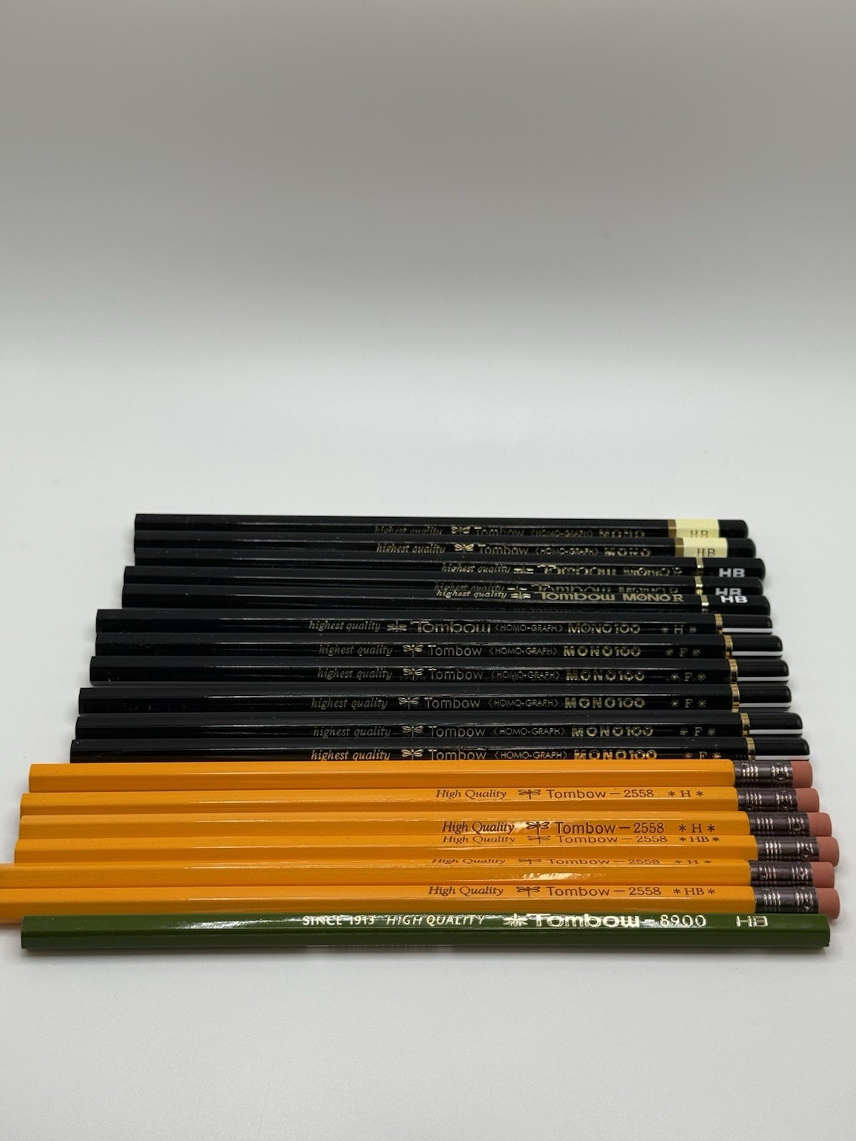 Lot Of 18 Mono 100, Mono R, 2558, Japan