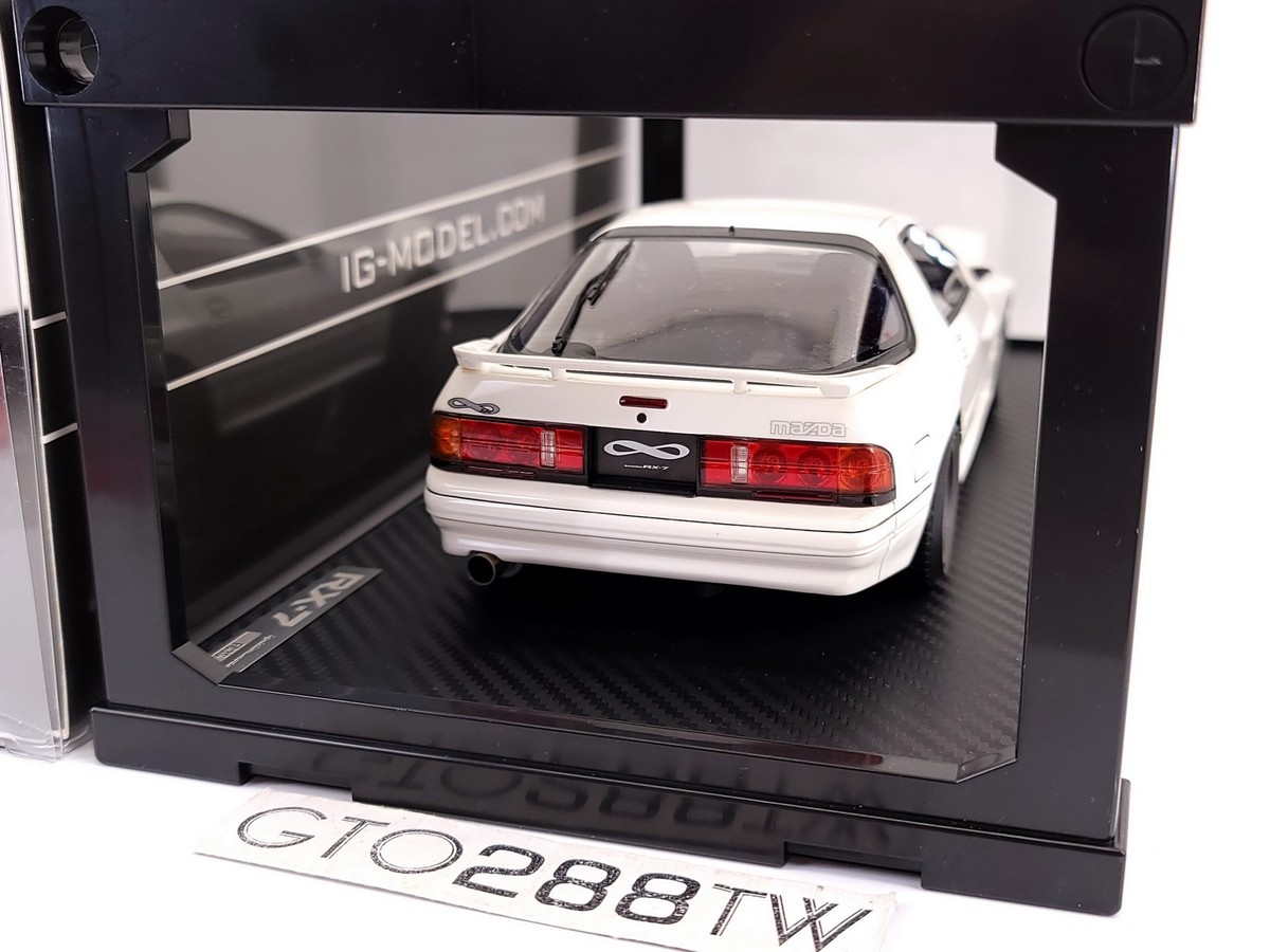Ignition Model 1:18 Mazda Savanna RX-7 Infini FC3S(White) RS