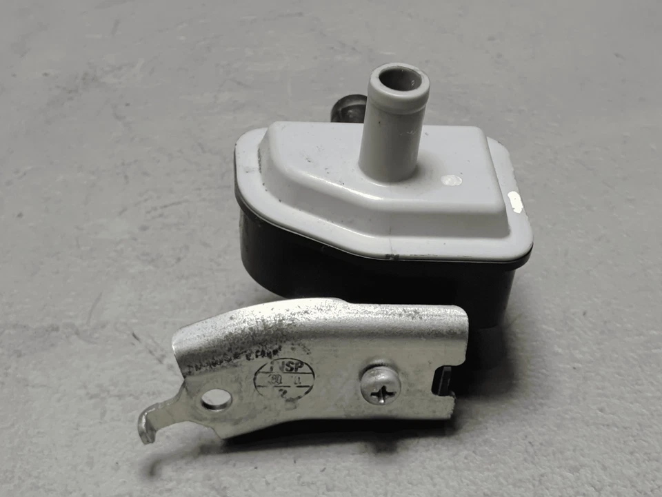 2018-2024 Toyota Camry 2.5L Vapor Canister Purge Solenoid OEM - Image 2 of 4