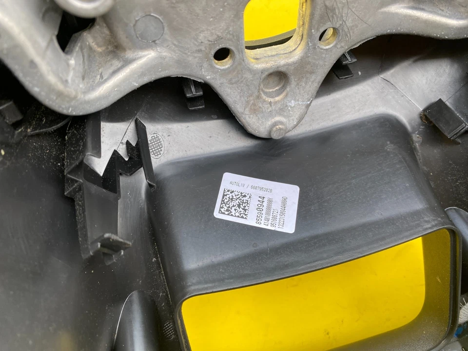 2019-2023 CHEVROLET BLAZER DRIVER STEERING WHEEL BLACK WRAPPED OEM 6431521 - Image 4 of 4