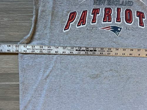 VTG Y2K Patriots Cutoff T Shirt Men 2XL Gray Sleeveless NFL Thrashed Tee - Picture 8 of 9
