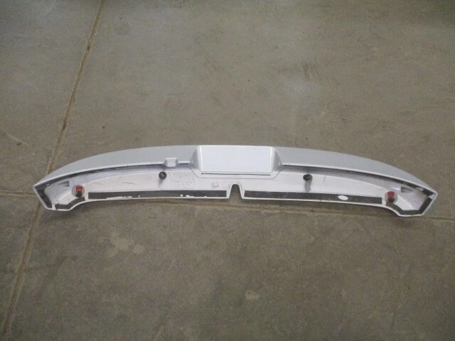 Alerón trasero Nissan Versa OEM LKQ Foto 4 de 4