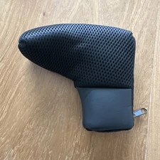 Black Mesh Blade Putter Cover Zipper Closure Very Nice Shape! 