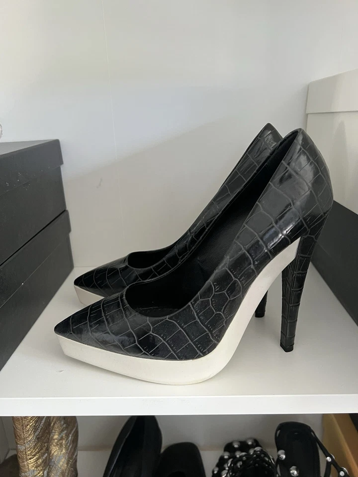 Bombas Stella McCartney preto crocodilo em relevo tamanho 40 - Imagem 2 de 4