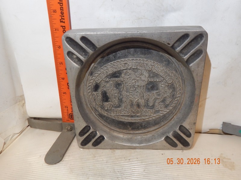 Hesston 1982 Nationals Finals  rodeo collectors ashtray Commemorative