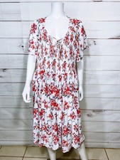 Torrid Womens Dress Size 4 White Floral V-Neck Elastic Waist Lined Short Sleeve