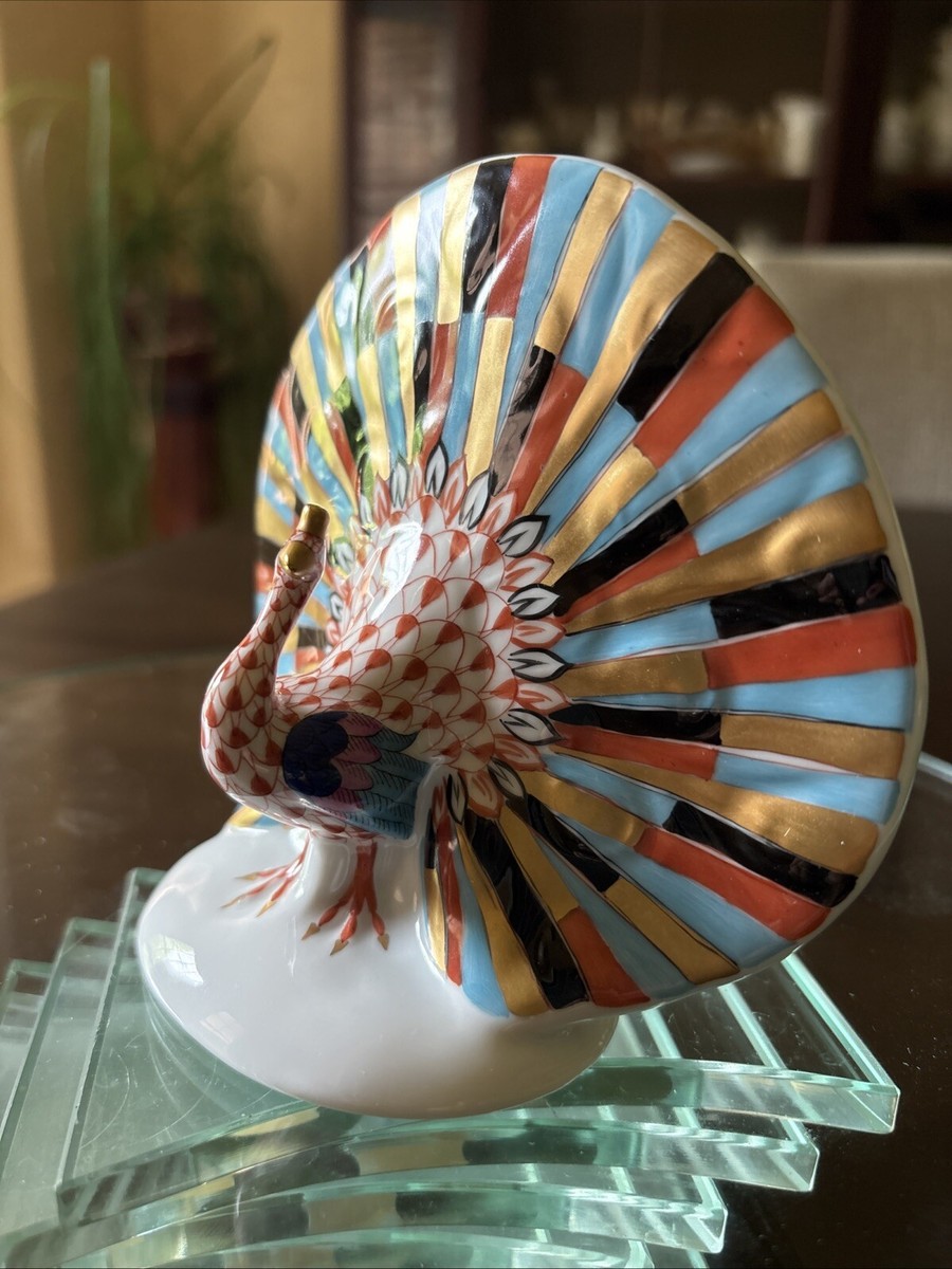 Herend porcelain rust fishnet large Peacock figurine -mint