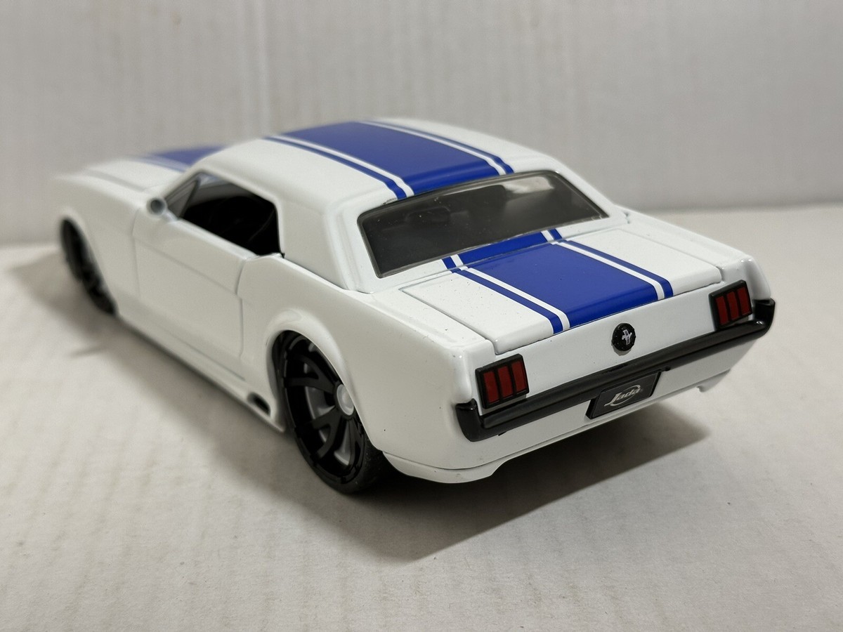 1:24 BTM 1965 Ford Mustang GT ミニカー rm-161.2.jpg