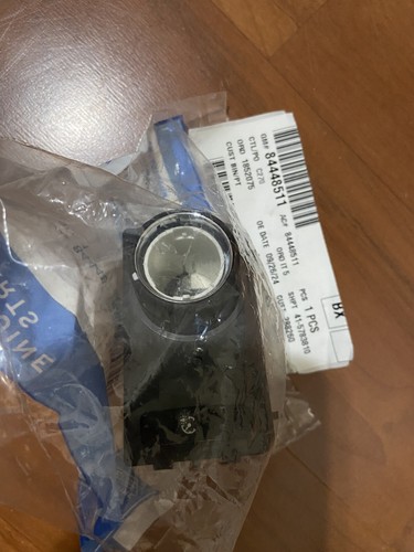 Genuine GM Part# 8444851 Switches- Black Carbon Headlamp Switch - Picture 4 of 4