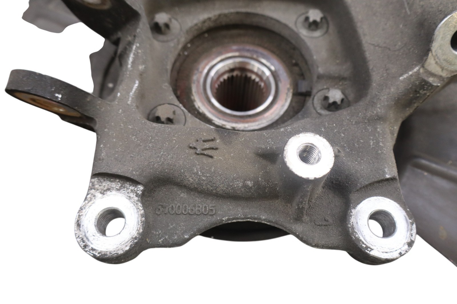 14-17 Maserati Ghibli Rear Right Passenger Spindle Knuckle Hub 670006805 Oem