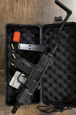Uzi Gun-Shaped Novelty Lighter, Black Orange, refillable, detachable magazine