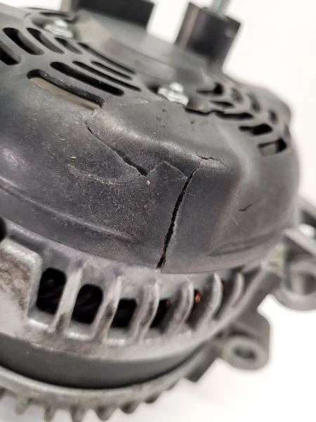 Chevrolet Camaro 2012 13 2014 identificación del alternador 22859538  Foto 3 de 4