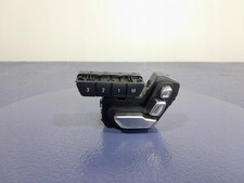 MERCEDES CLS W218 LIFTSCHALTER SITZVERSTELLUNGSBLECH RECHTS A2129050351 / AM 930 MERCEDES CLS W218 LIFTSCHALTER SITZVERSTELLUNGSBLECH RECHTS A2129050351 / AM 930