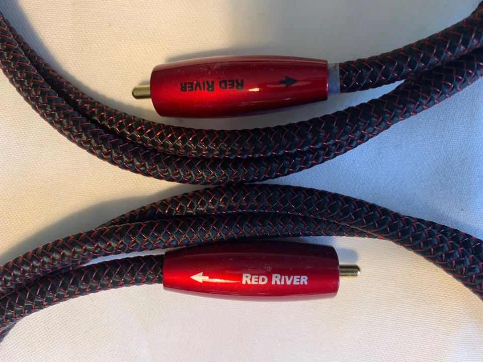 AudioQuest Red River Analogue interconnect. RCA to XLR. 1.5m. Mint condition. - Image 4 of 4