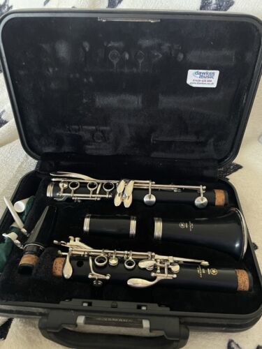 Yamaha Clarinet ( YCL 250 ) in hard Case 6C- Used, Good Condition