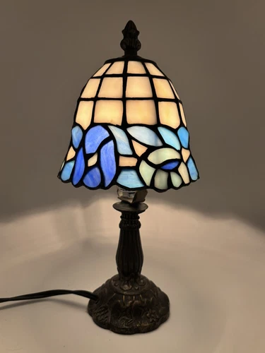 Vintage Blue & White Tiffany Style Stained Glass 12" Brass Lamp